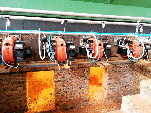 waste plastic to oil machine
