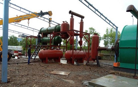 12T/D waste plastic recycling to oil machine running well in India