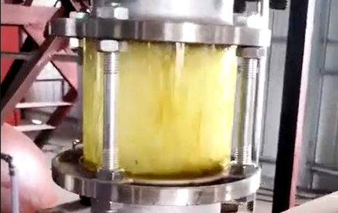 Fuel oil out of the waste plastic to oil machines running in Inner Mongolia