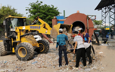 Converting waste plastic to fuel oil machine