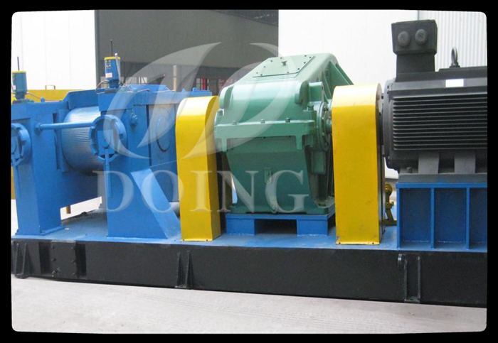 Rubber cracking equipment